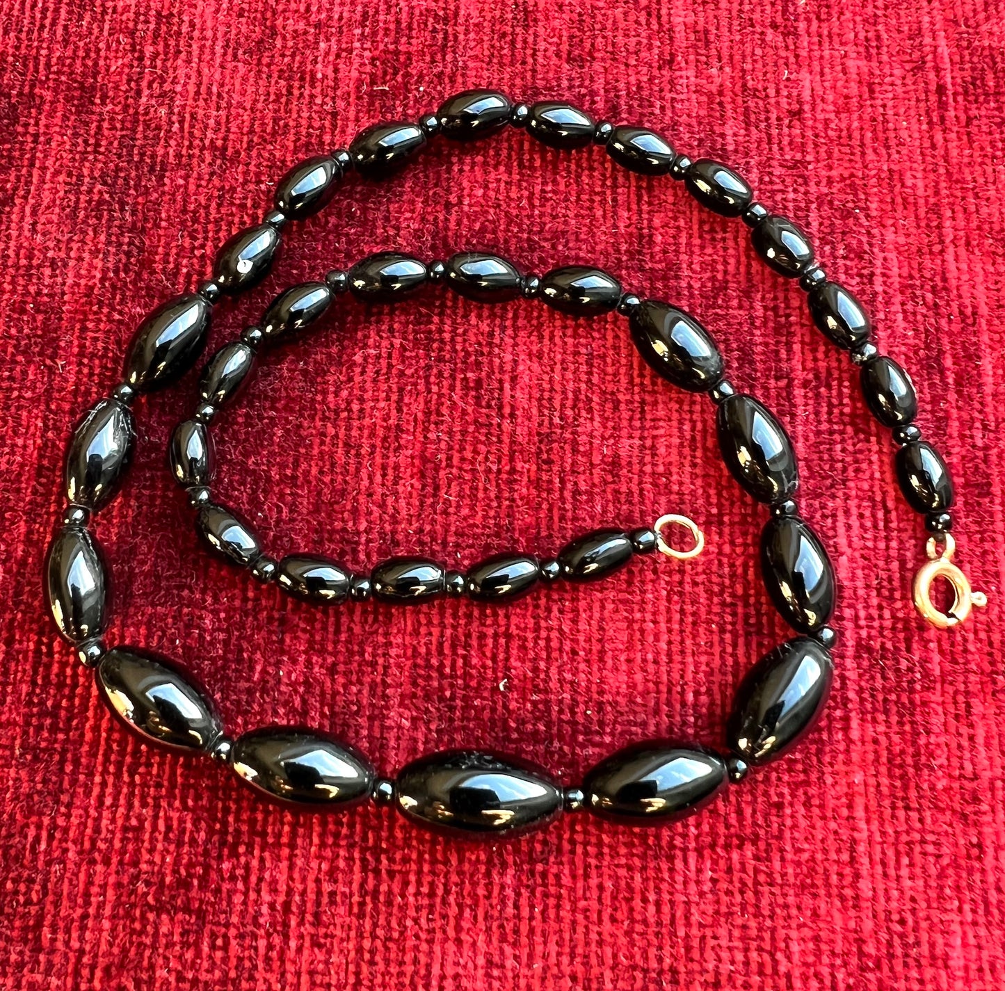 Simple but Effective Vintage Black Glass Necklace