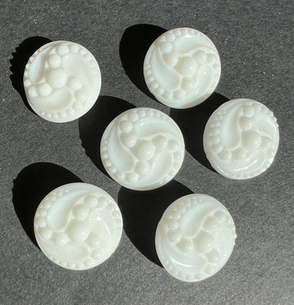 6 Vintage 1920s White Swirly 1.4cm or 1.8cm Glass Buttons