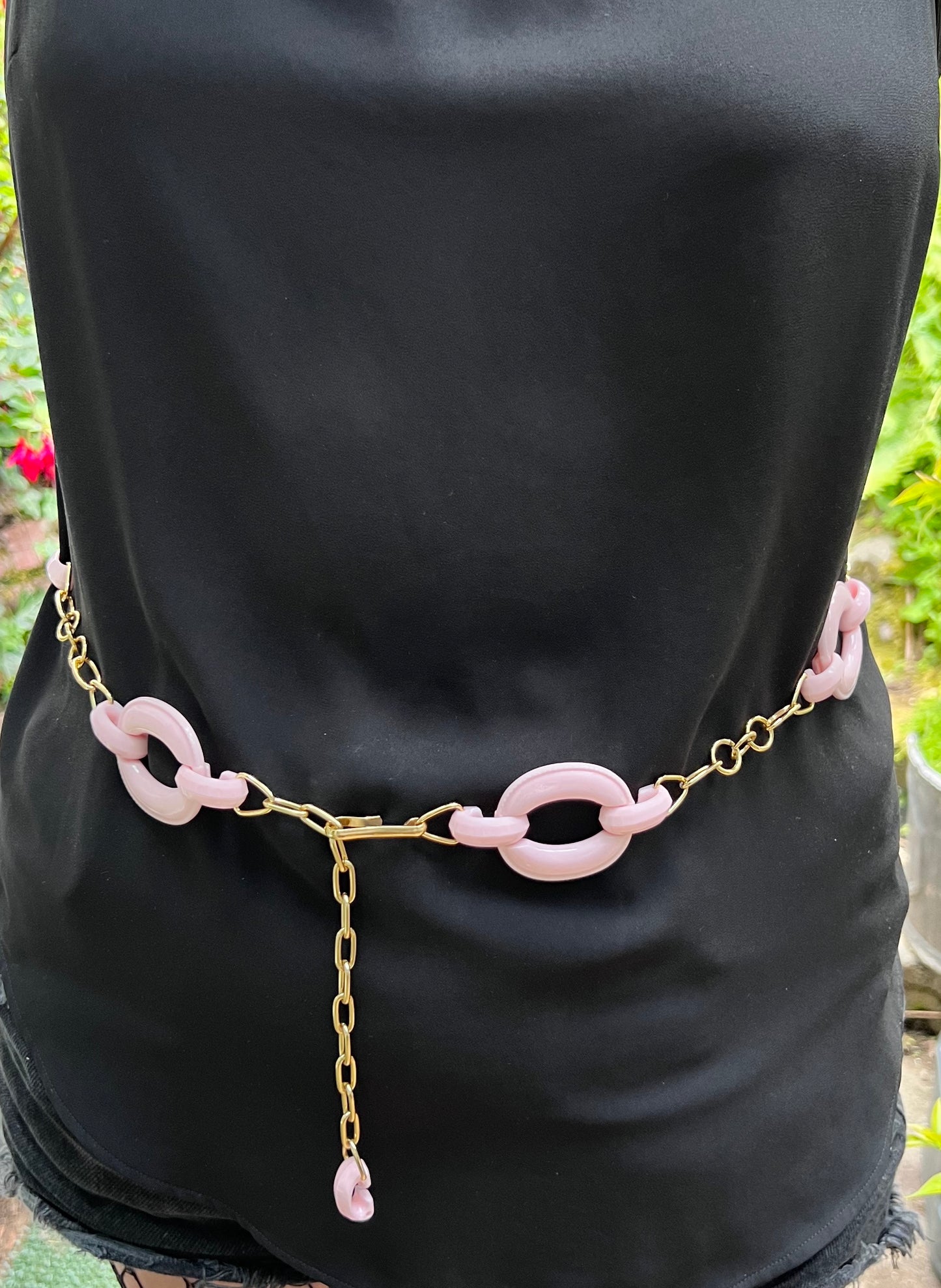 Confident and Colourful 1950s / 60s Chain Belt - 33-40"