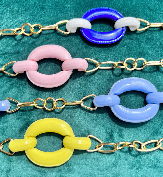 Confident and Colourful 1950s / 60s Chain Belt - 33-40"