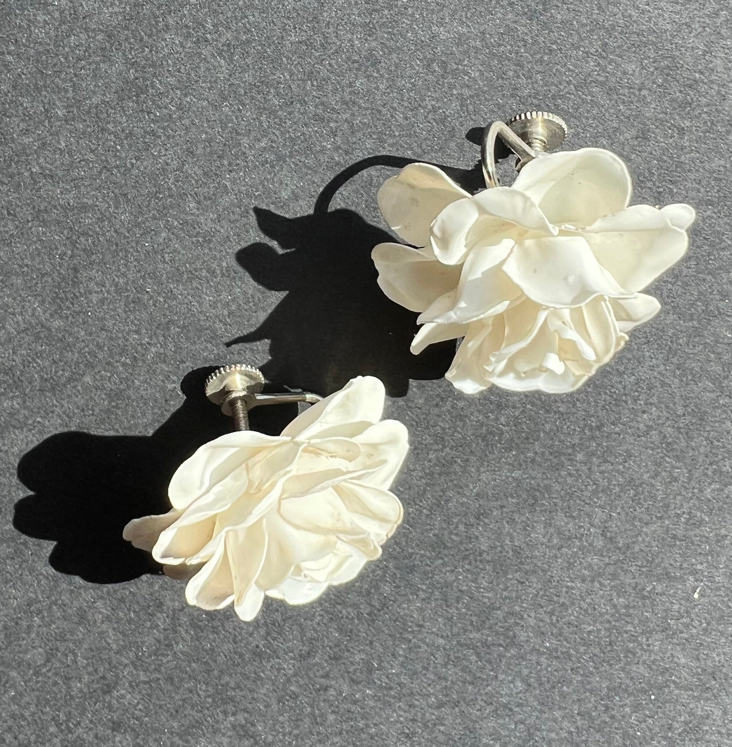 Vintage 1940s  White Celluloid Flowers Screw On Earrings