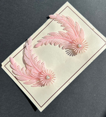 Happy 1950s Pale Pink Clip-On Earrings