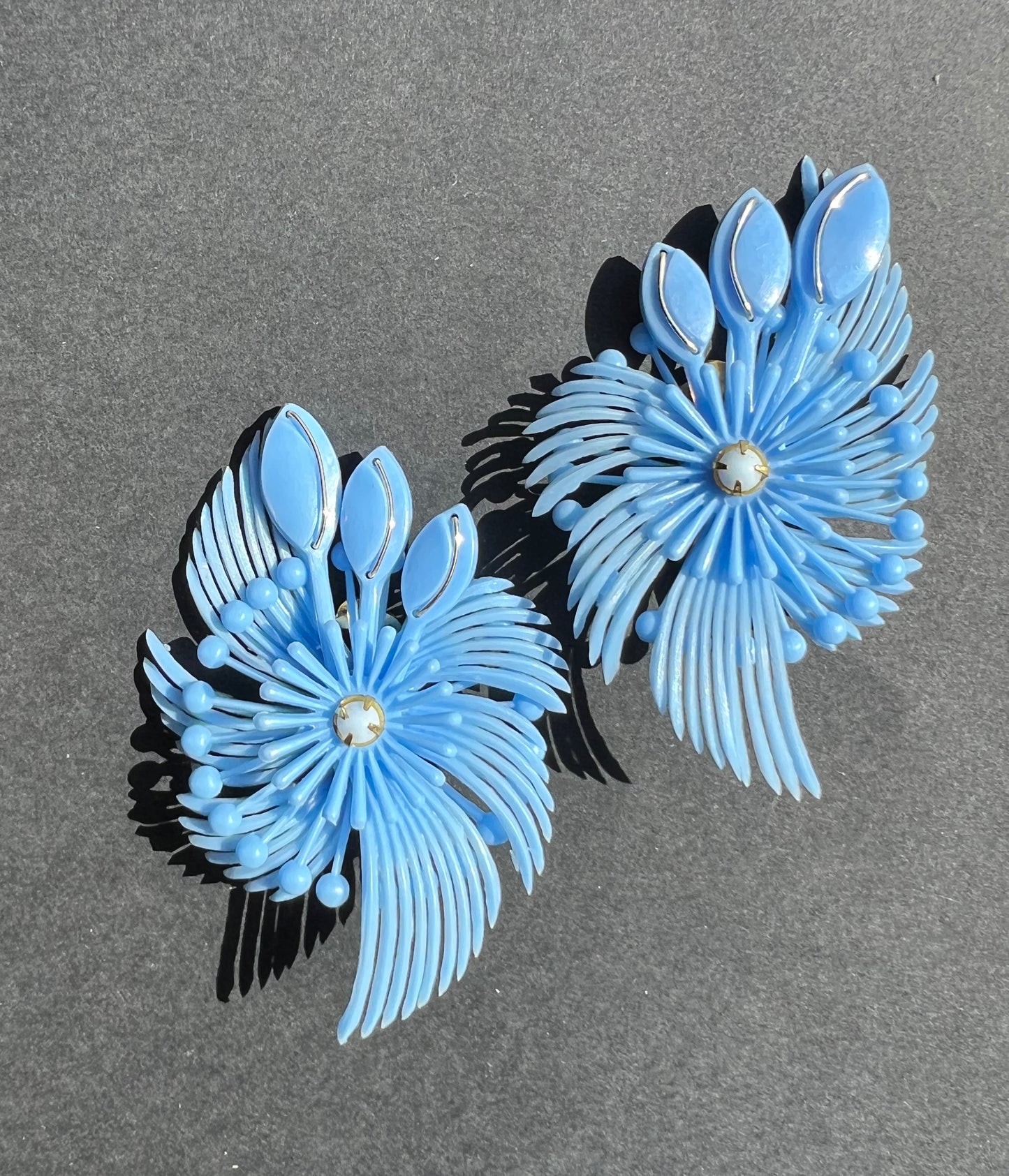 Extraordinary Blue Vintage Clip-On Earrings