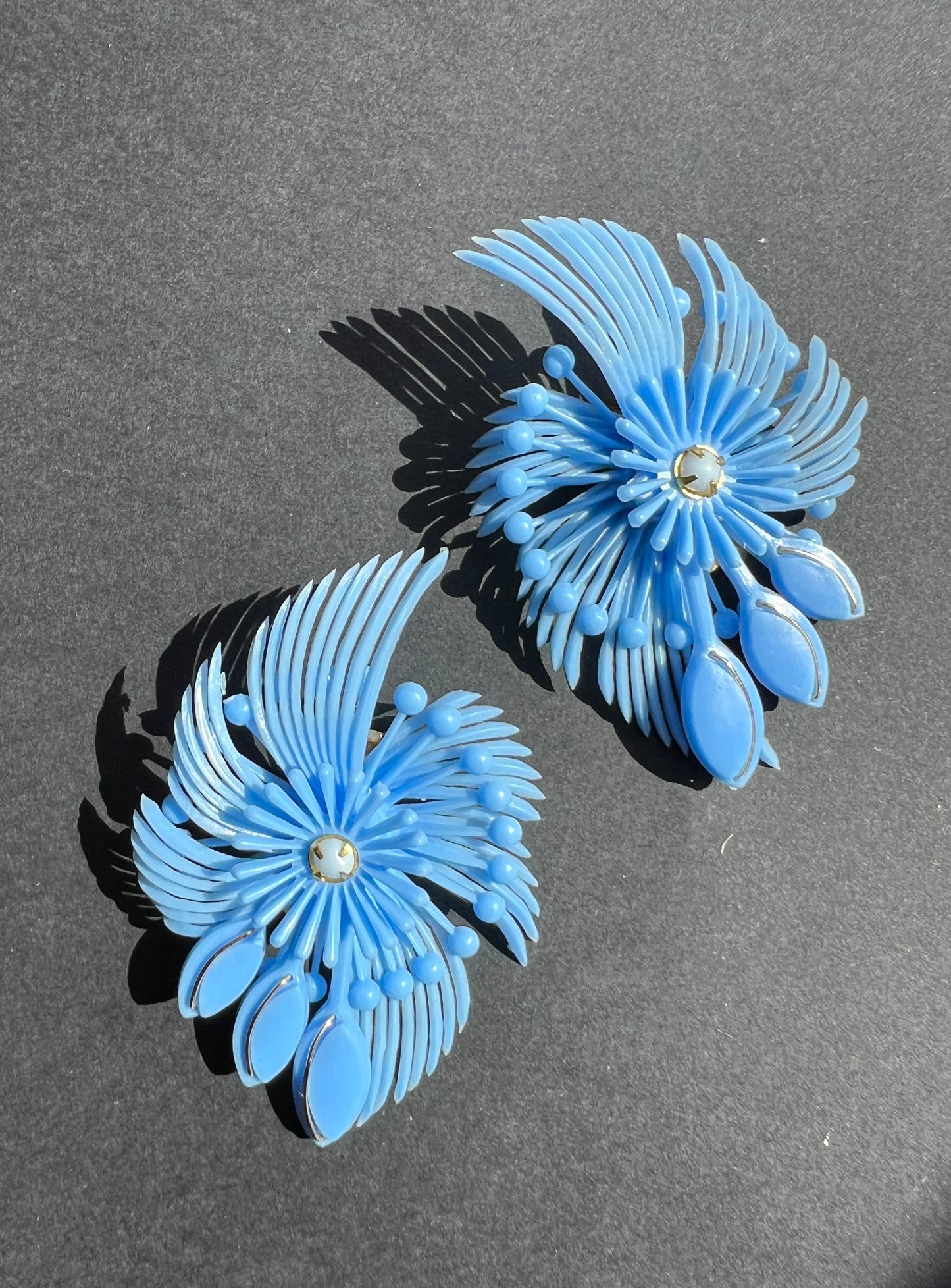 Extraordinary Blue Vintage Clip-On Earrings
