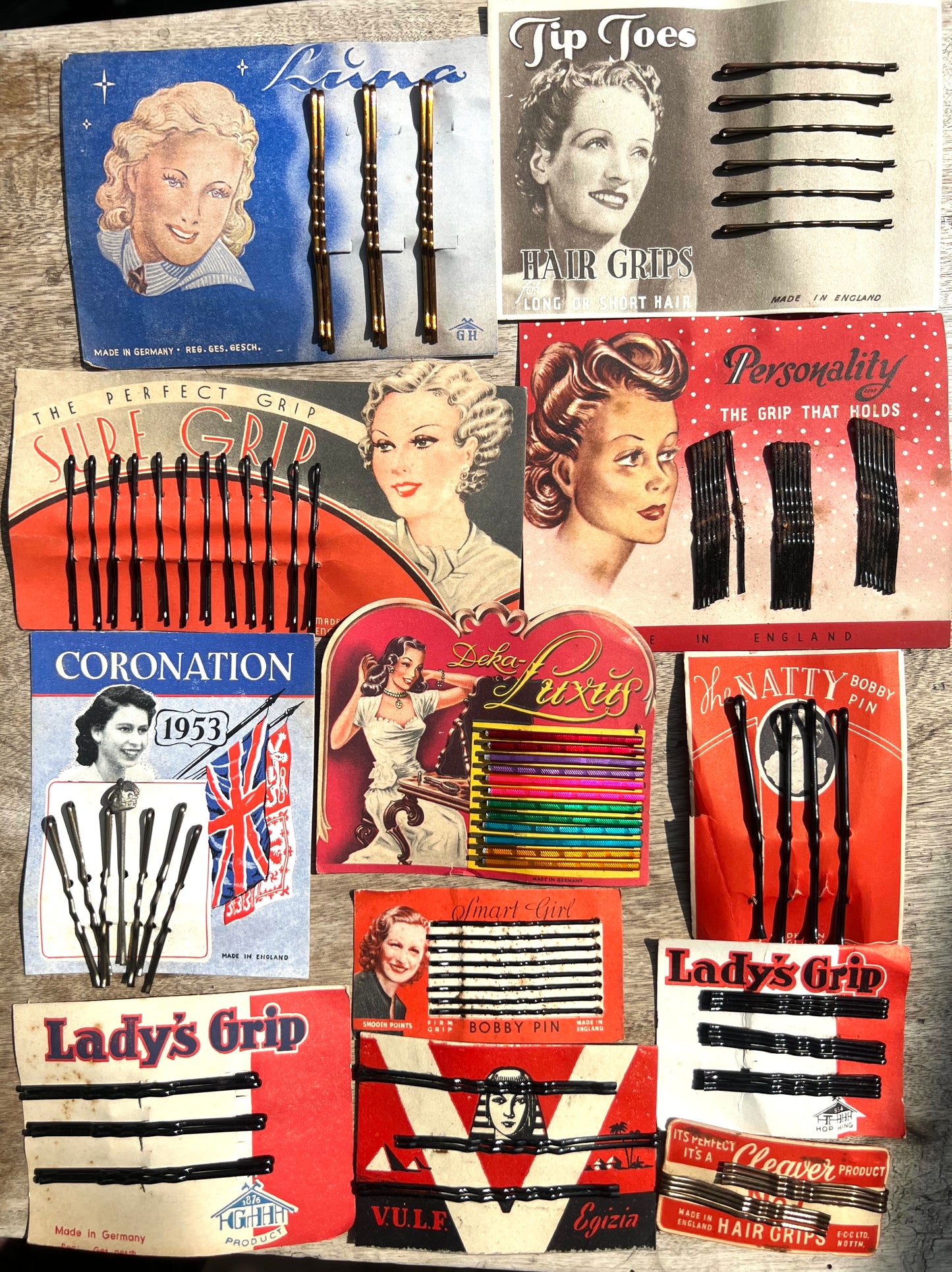 12 Vintage 1930s - 50s Hair Pin Display Cards - Slight Seconds