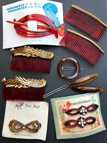 Job Lot of Vintage Tortoiseshell Hair Accessories (1)
