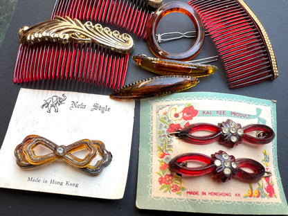 Job Lot of Vintage Tortoiseshell Hair Accessories (1)
