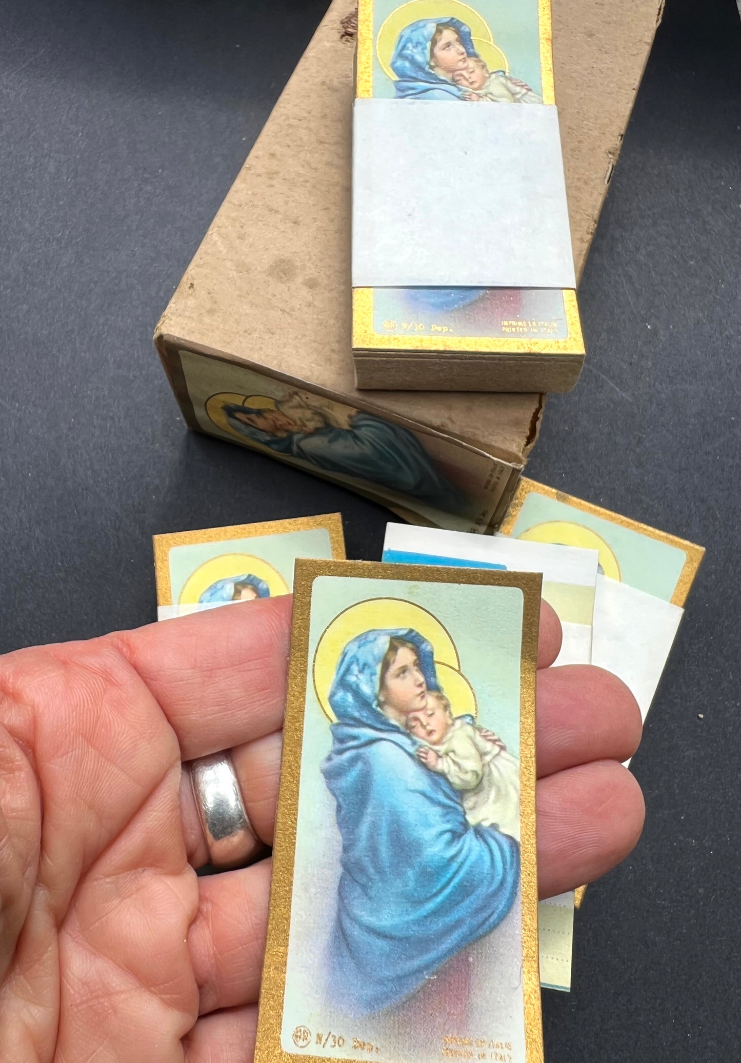 1000 Vintage Madonna and Child Holy Cards
