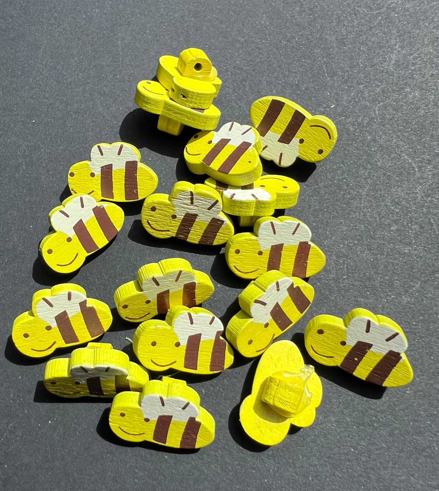 Job Lot of 17 Wooden 2cm Bee Buttons