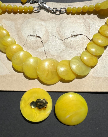 Sunny Vintage Lucite Yellow Overlapping Circles Necklace and Earrings