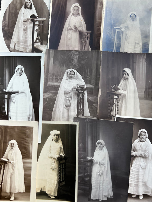 10 Photos of Young Girls French First Communion in the 1930s.