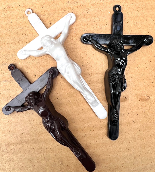 Wholsale 1 gross (144) of Vintage 10cm Plastic crucifixes