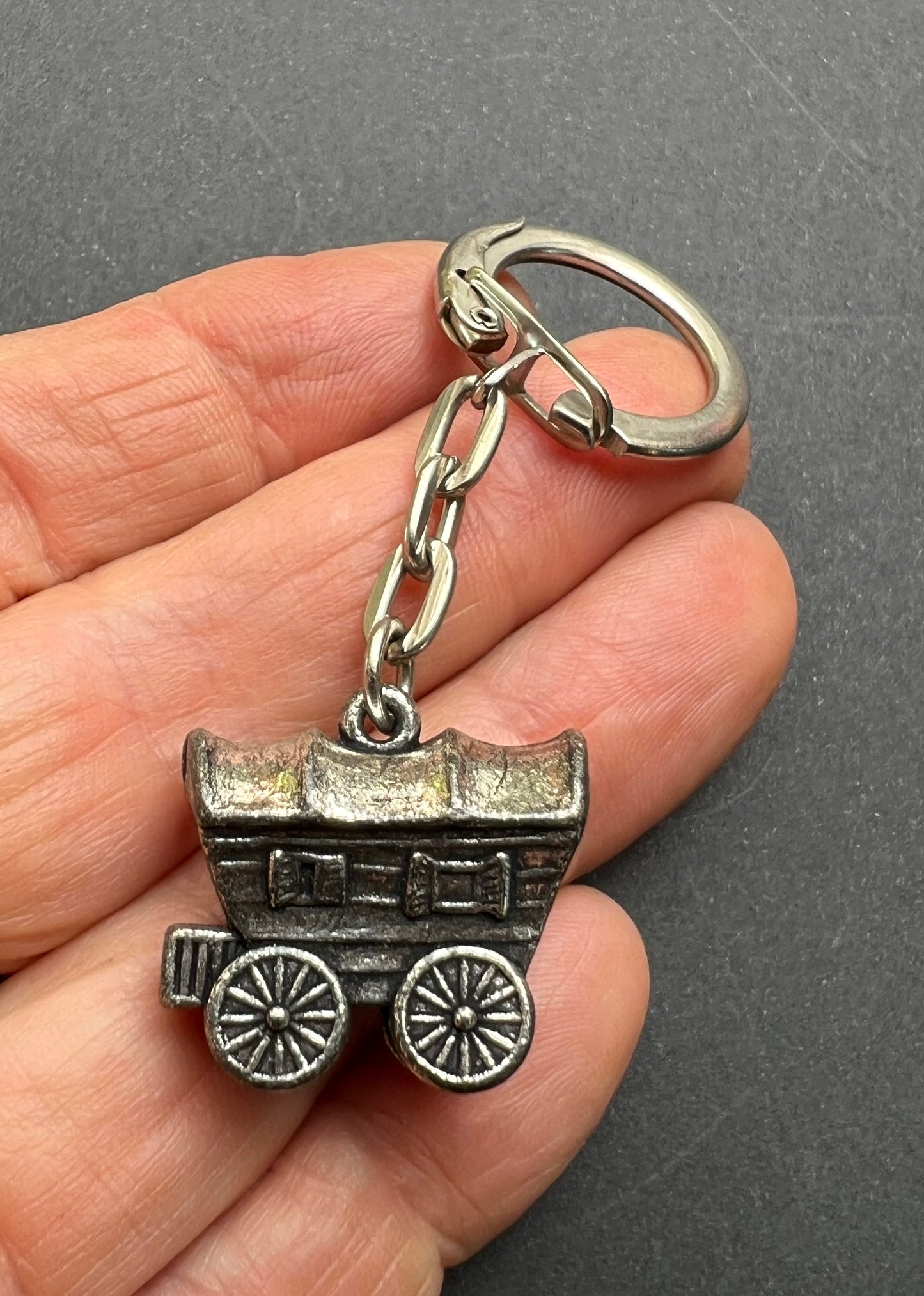 Vintage Metal Covered Wagon Keyring