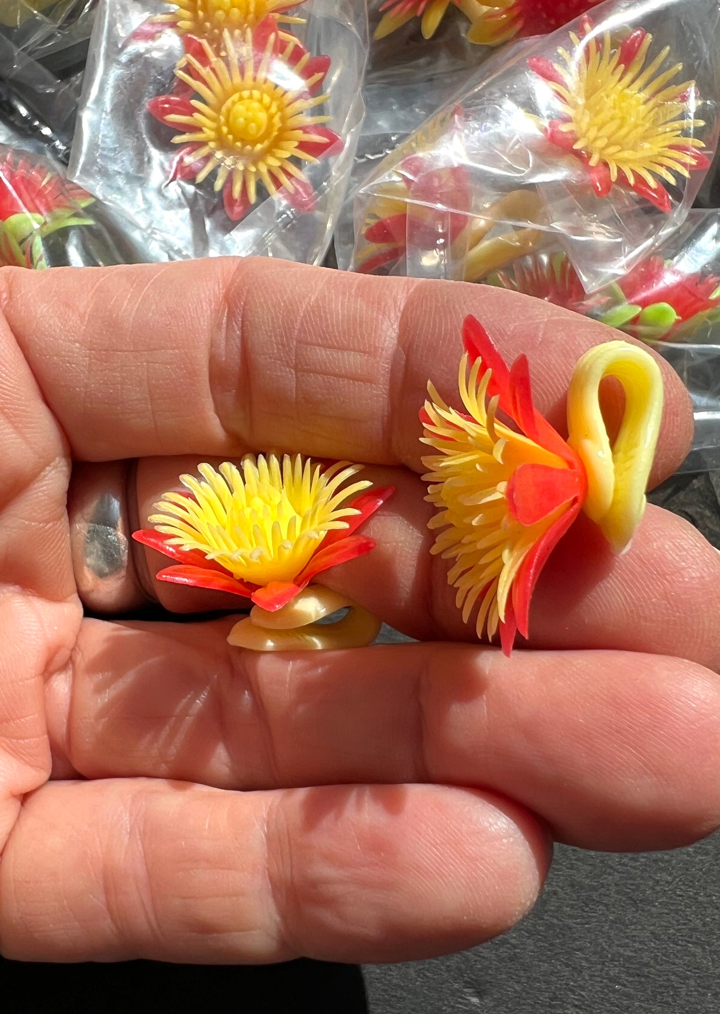 Wonderful 1960s plastic SUNFLOWER clip on Earings