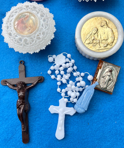 8 Pieces of Vintage Catholic Kitsch