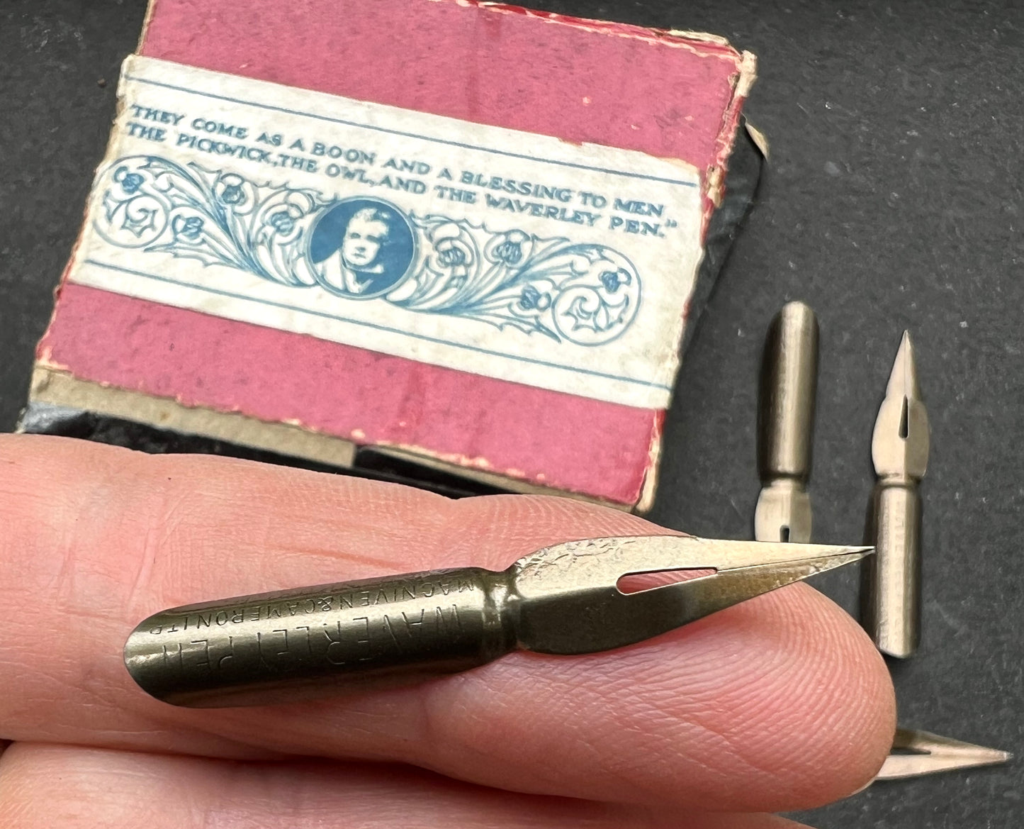 Part Box of  1940s WAVERLEY Dip Pen 3.7cm Nibs
