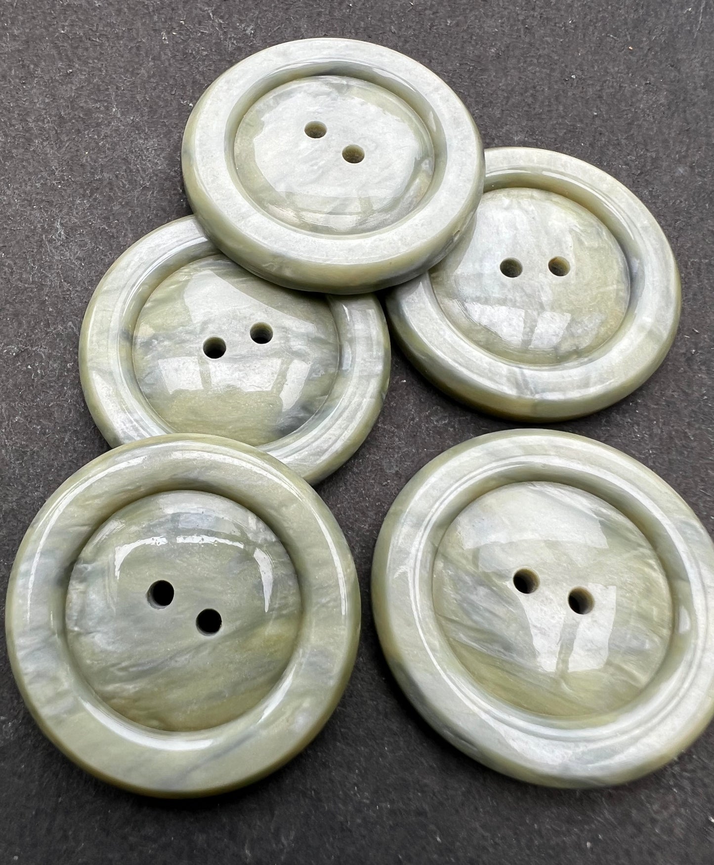 5 Chunky 3cm Vintage Marbled Soft Green Lucite Buttons