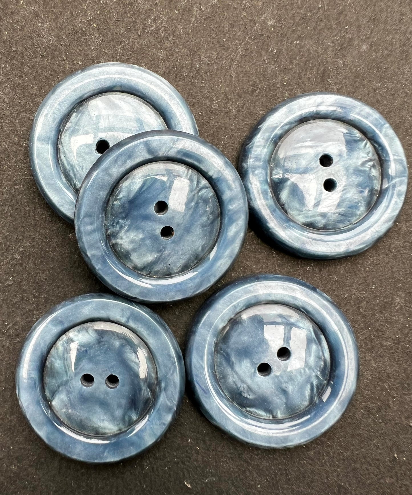5 Chunky 3cm Vintage Marbled Perol Blue Lucite Buttons