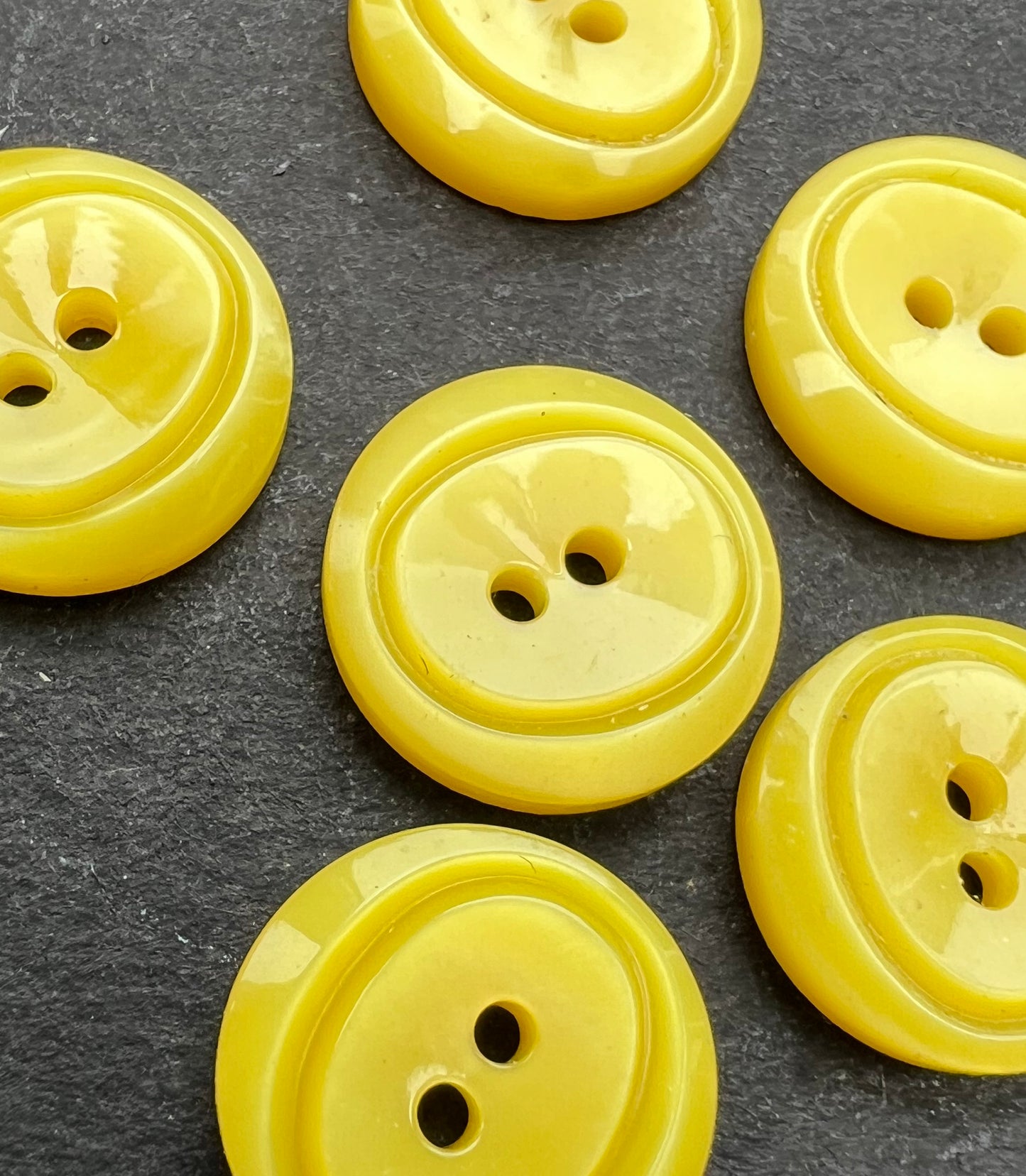 6 Vintage 1.4cm Bright Daffodil Yellow Lucite Buttons.