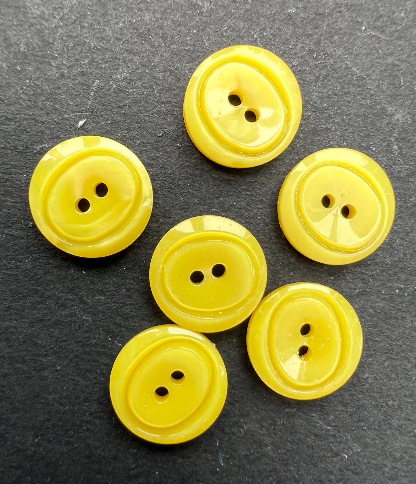 6 Vintage 1.4cm Bright Daffodil Yellow Lucite Buttons.