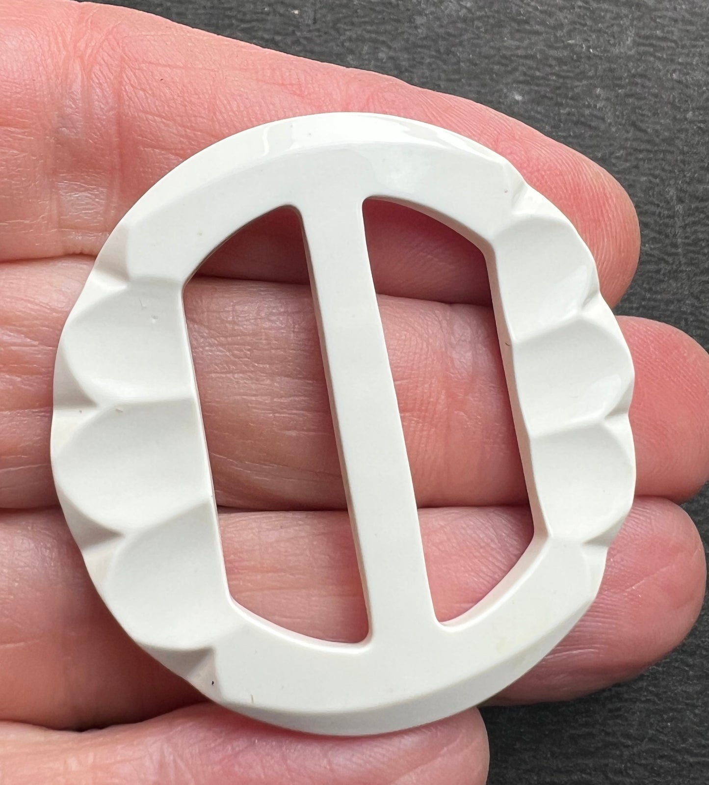 1940s Pure White Round 4cm Buckle for up to 2.6cm Belt