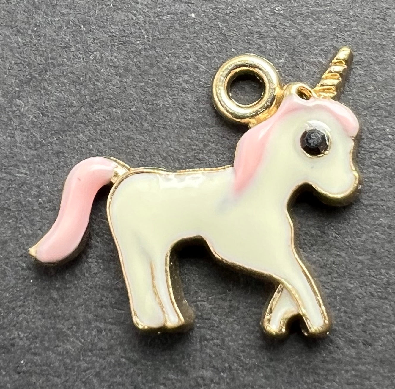 Little Enamel 1.7cm Unicorn Charms