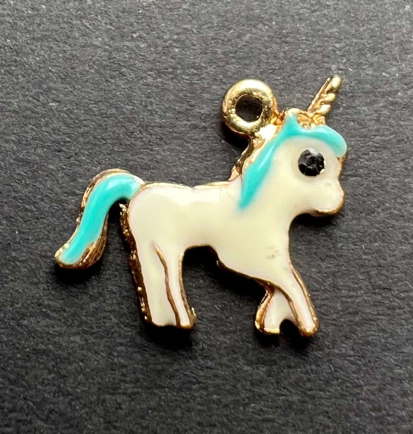 Little Enamel 1.7cm Unicorn Charms