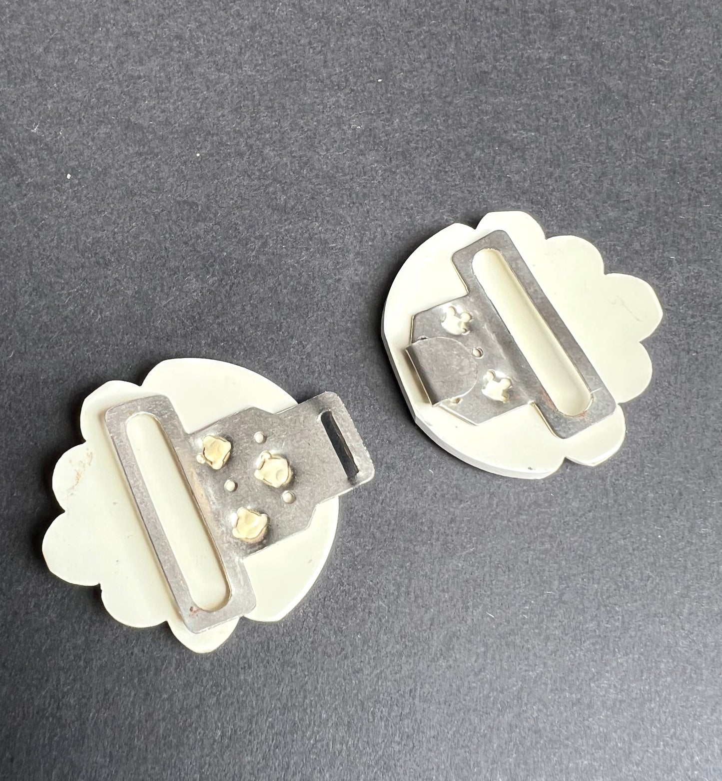 Lovely White 1930s Deco 2 Part 8.5cm Belt Buckle for up to 2.7cm Belts