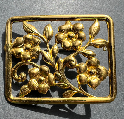 1940s Framed Gold Flowers Brooch