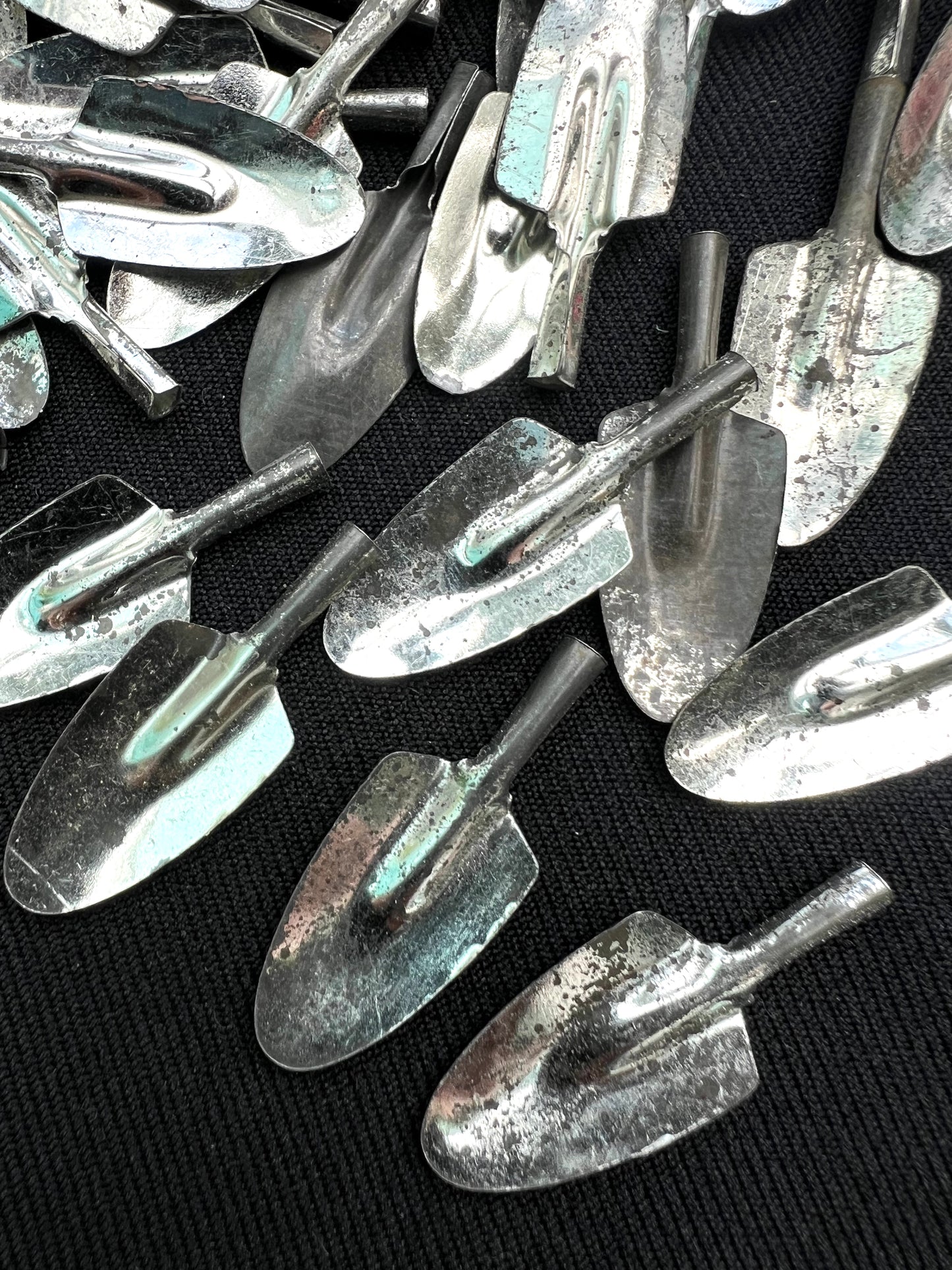 50 Vintage Tarnished Tin Trowels
