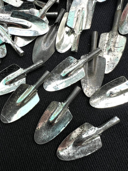 50 Vintage Tarnished Tin Trowels