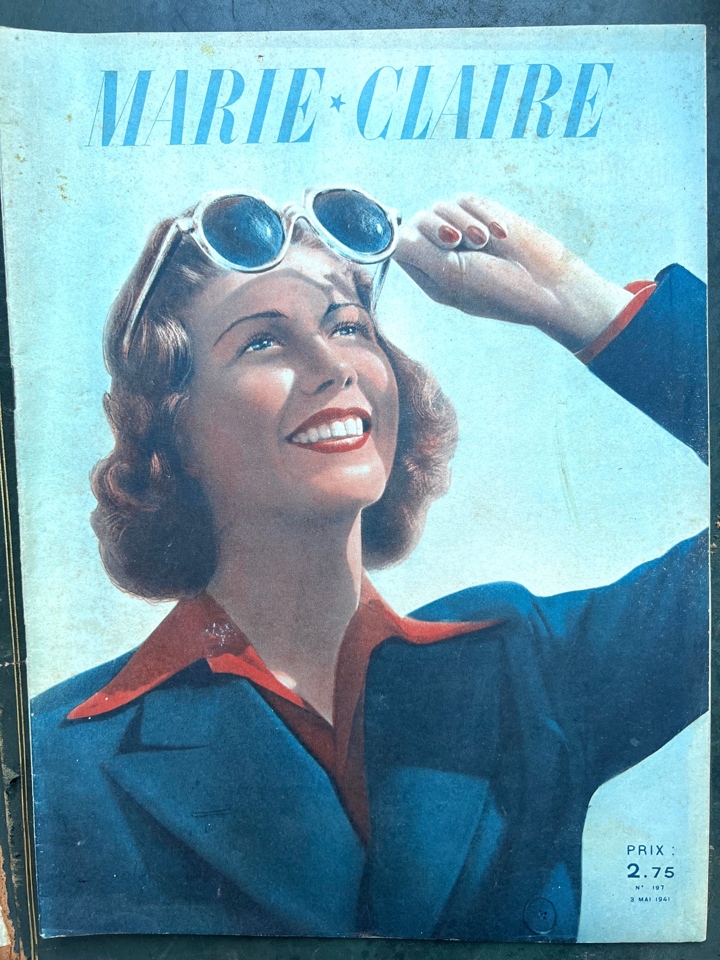 Appreciating the Sun in 3rd May 1941 Wartime MARIE CLAIRE no.197