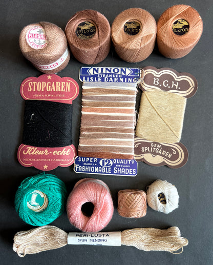 12 Cards, Spools etc of Vintage Mending Thread