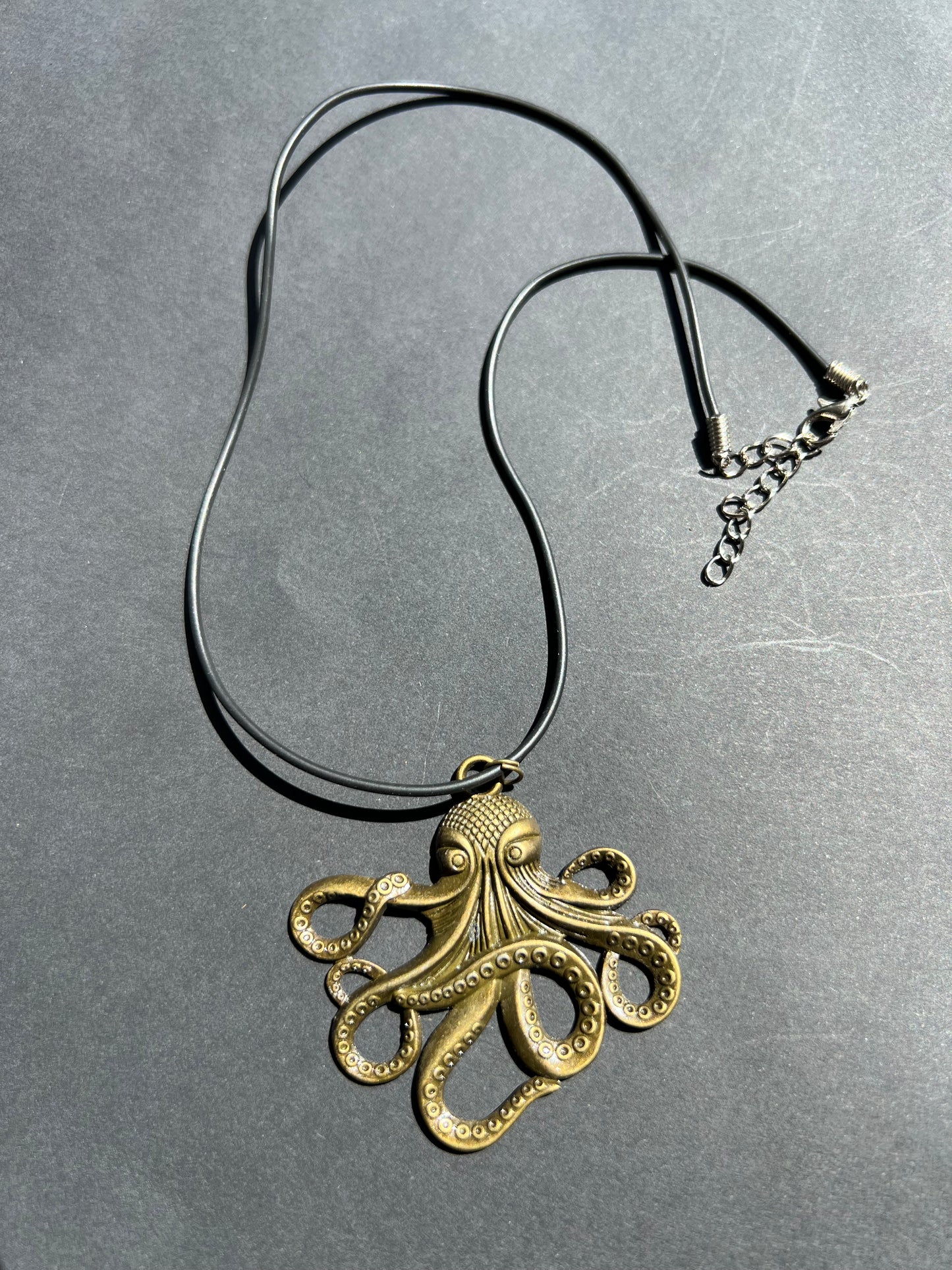 Magnificent 6cm Bronze Octopus Pendant