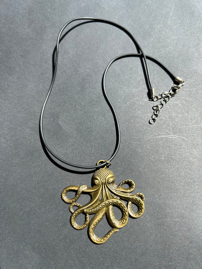 Magnificent 6cm Bronze Octopus Pendant