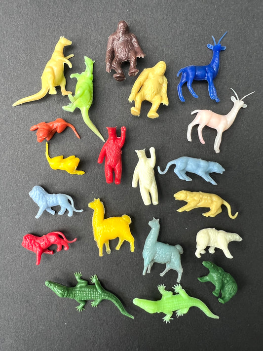 20 Wild Animals ...Very Small Wild Animals .. 10 Pairs !
