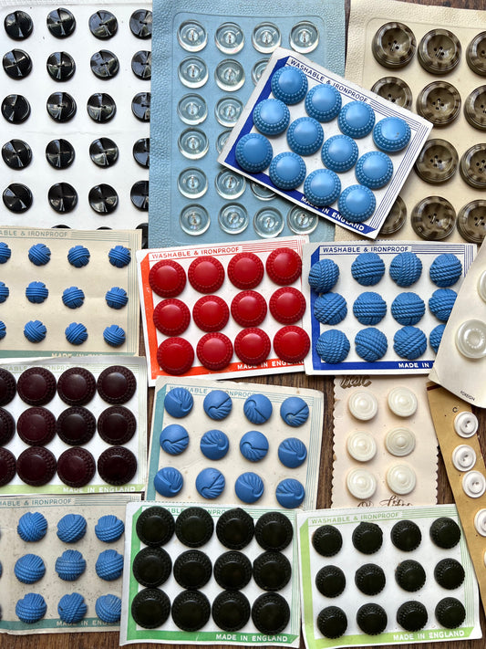 15 Sheets of Vintage Glass, Bakelite and Lucite Multi Coloured Buttons (S)