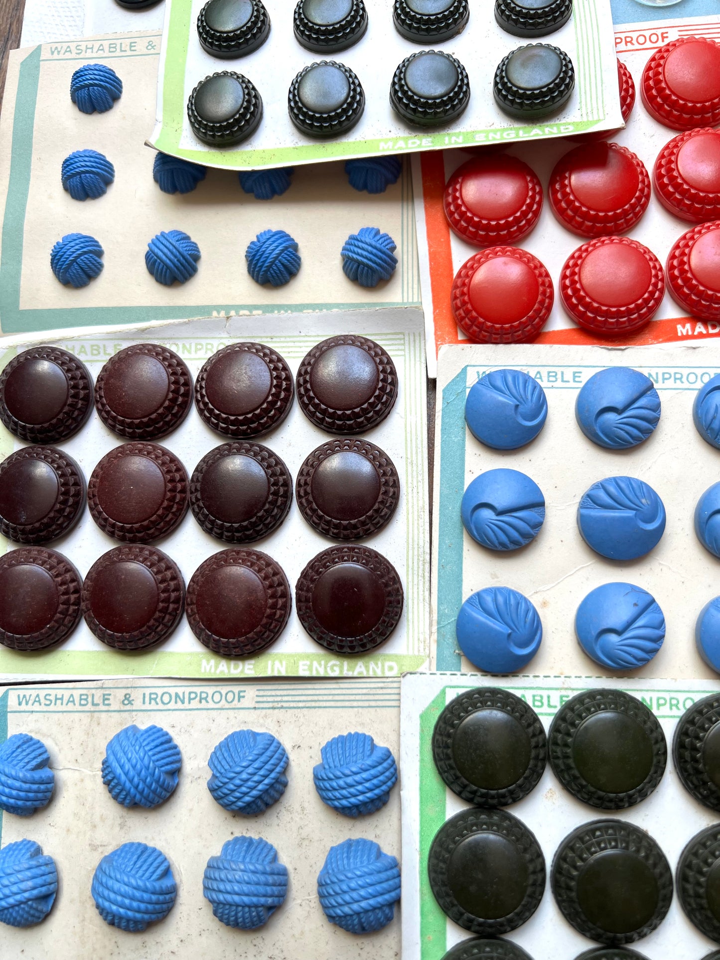 15 Sheets of Vintage Glass, Bakelite and Lucite Multi Coloured Buttons (S)