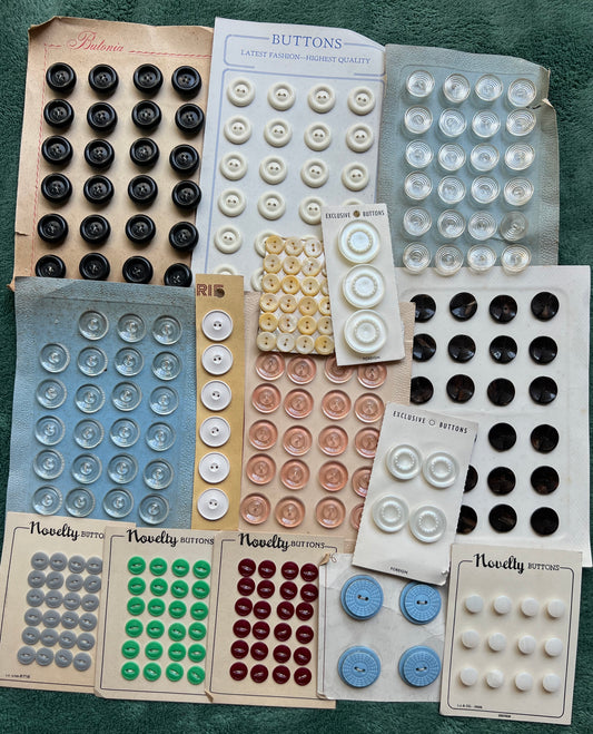 15 Sheets of Assorted Coloured Vintage Glass, Bakelite and Lucite Buttons (U)