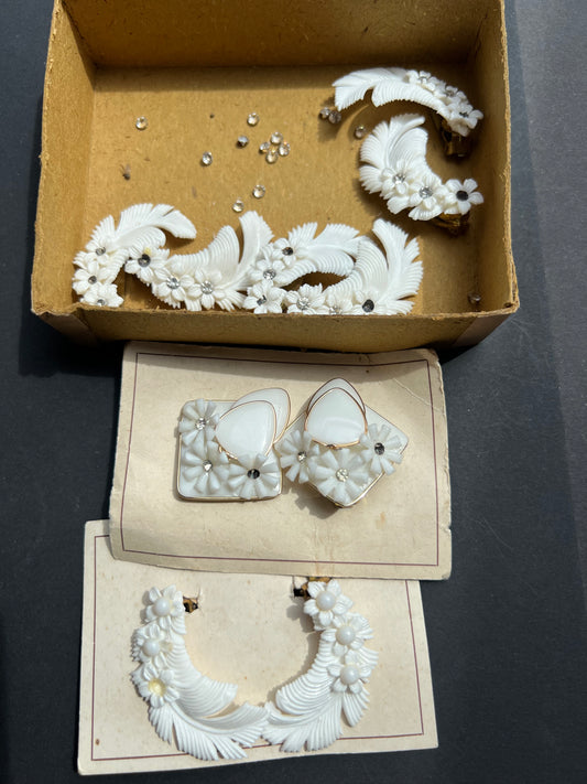 5 Pairs of Vintage Clip On Earrings that need Beads/Diamante Glued in.