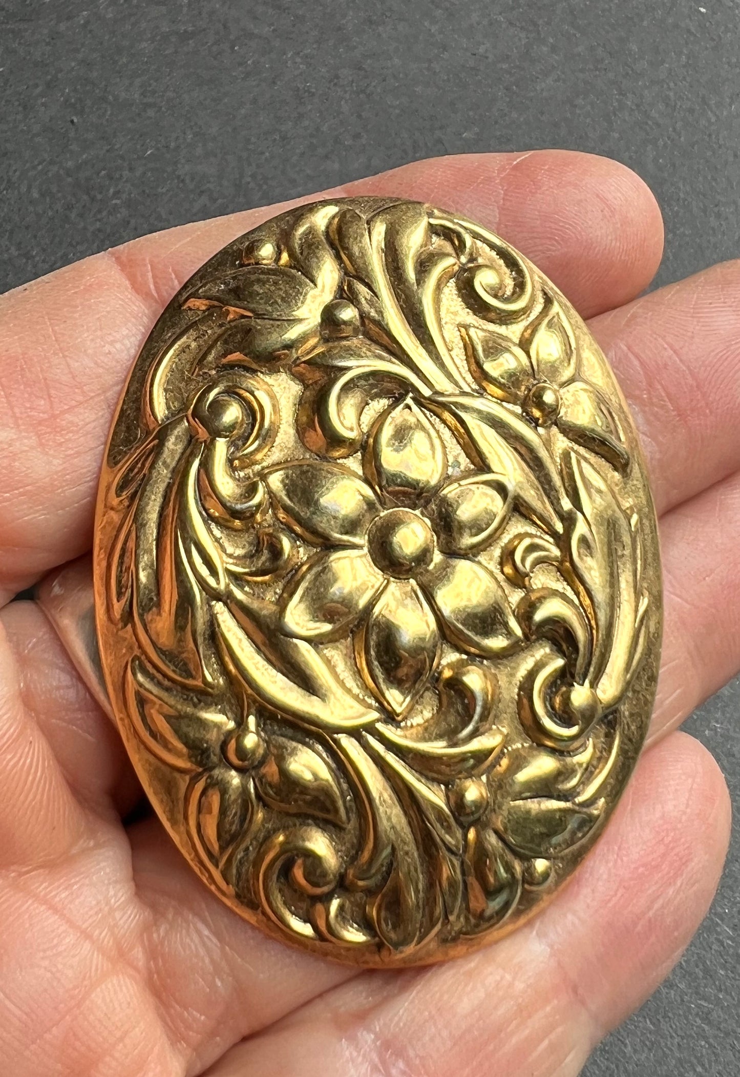 Big Gold Floral Vintage Scarf Clip