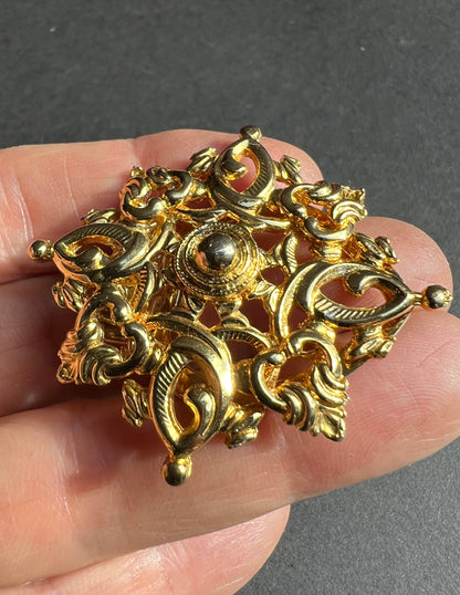 Wonderfully Ornate Vintage Scarf Clip