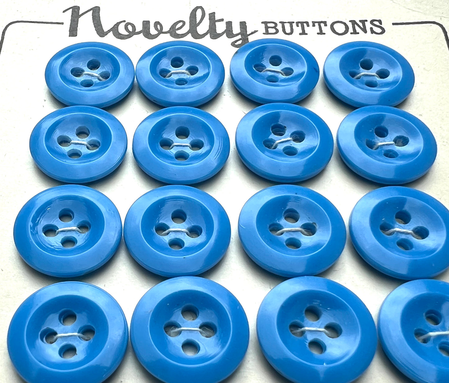 1940s Vibrant Cornflower Blue  - 24 x 1cm or 1.3cm Buttons