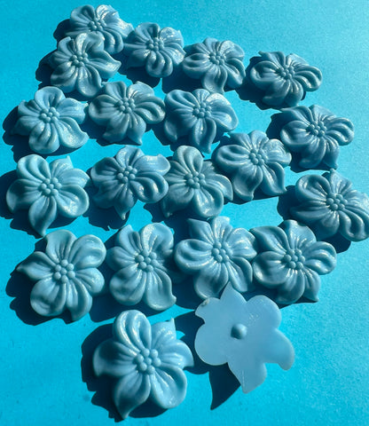 20 Charming Vintage Flower Cabochons - 2.3cm wide Choice of Colours