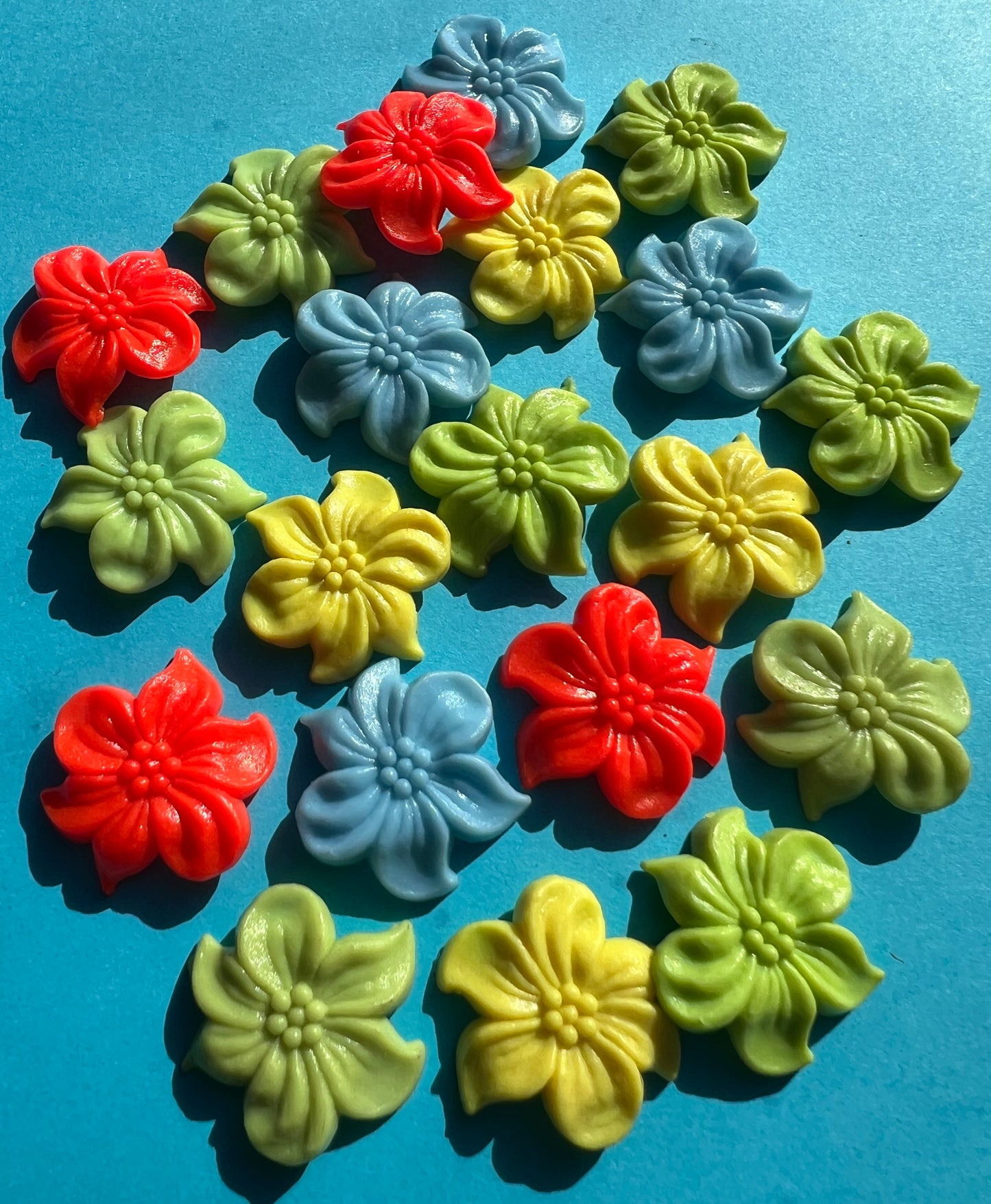 Charming Vintage Flower Cabochons - 2.3cm wide