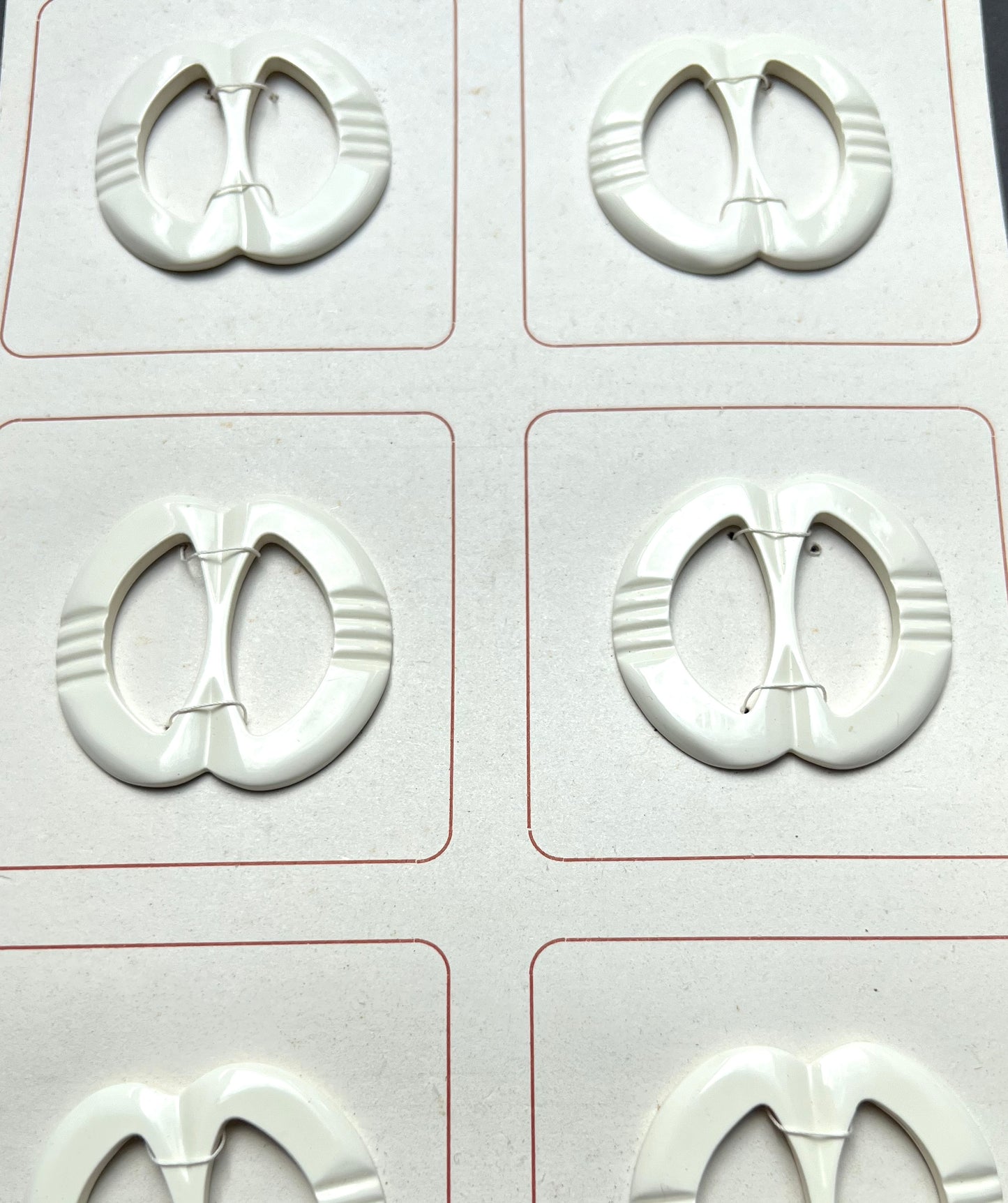 WHOLESALE Sheet of 6 Vintage 1940s White Apple Shaped 4cm Buckle for up to 2.5cm wide Belt