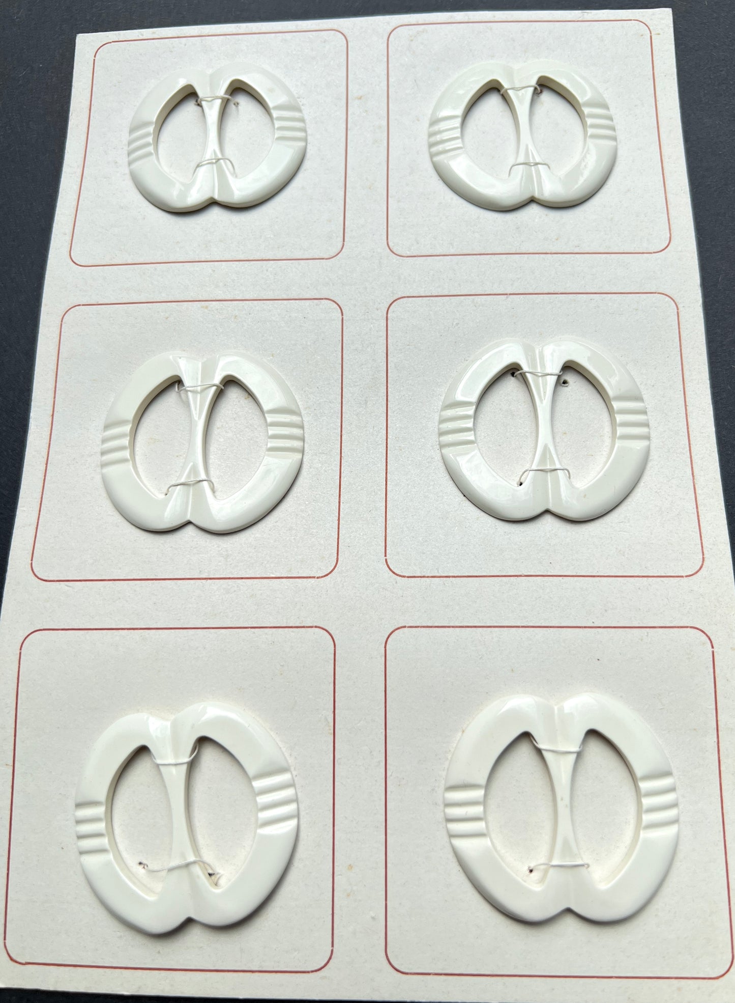 WHOLESALE Sheet of 6 Vintage 1940s White Apple Shaped 4cm Buckle for up to 2.5cm wide Belt