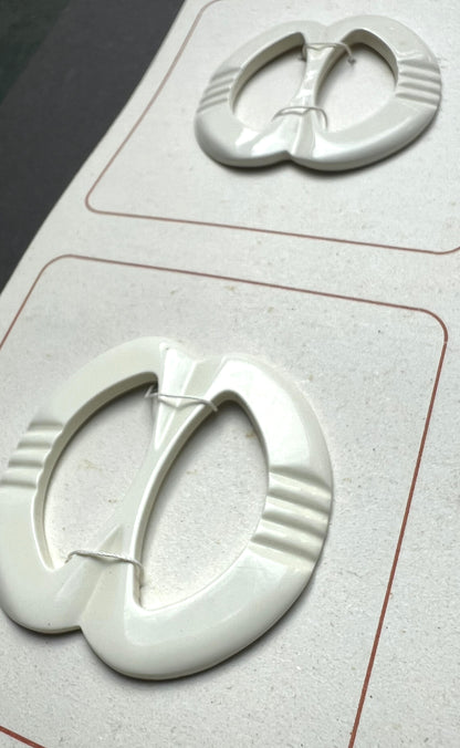 WHOLESALE Sheet of 6 Vintage 1940s White Apple Shaped 4cm Buckle for up to 2.5cm wide Belt