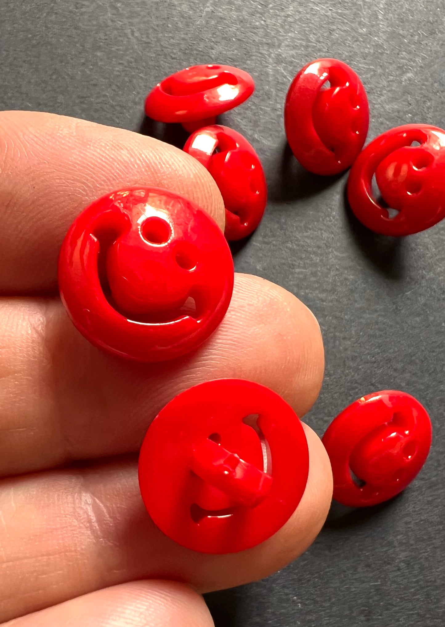 8 Red Smiley Plastic 1.5cm Buttons