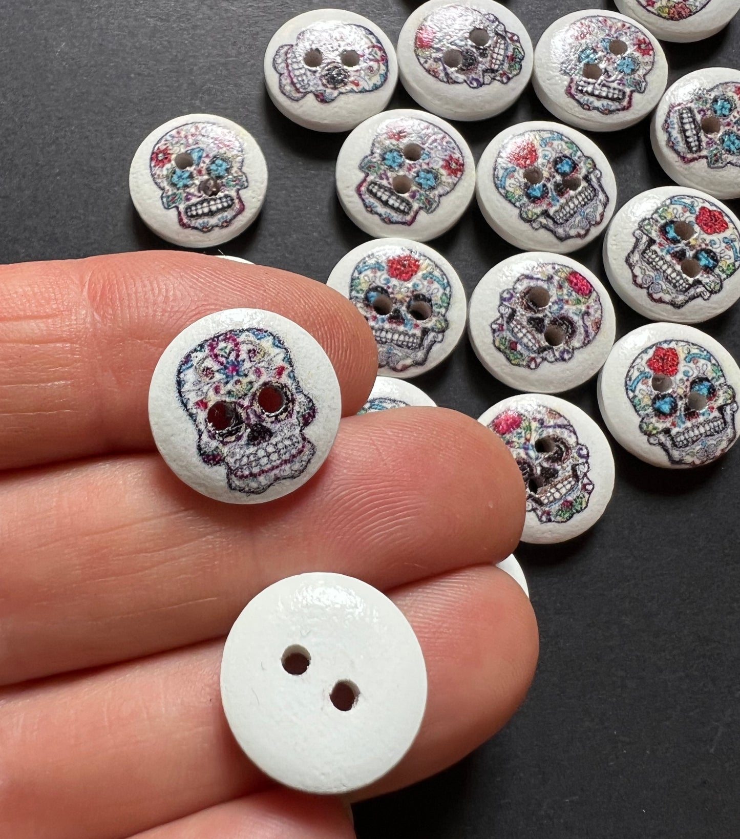 Job Lot of 20 Wooden 1.5cm Day of the Dead Skull Buttons